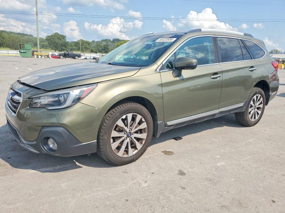 64435556 :رقم المزاد ، 4S4BSATC7J3316716 vin ، 2018 Subaru Outback مزاد بيع