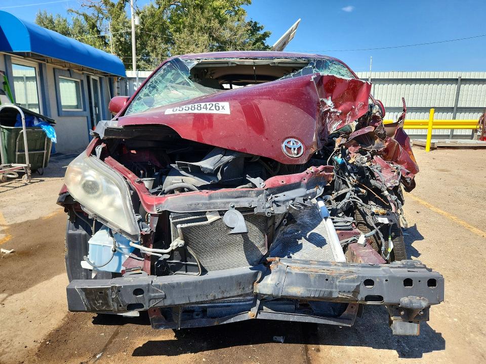 65588426 :رقم المزاد ، 5TDKZ3DC4HS896557 vin ، 2017 Toyota Sienna مزاد بيع