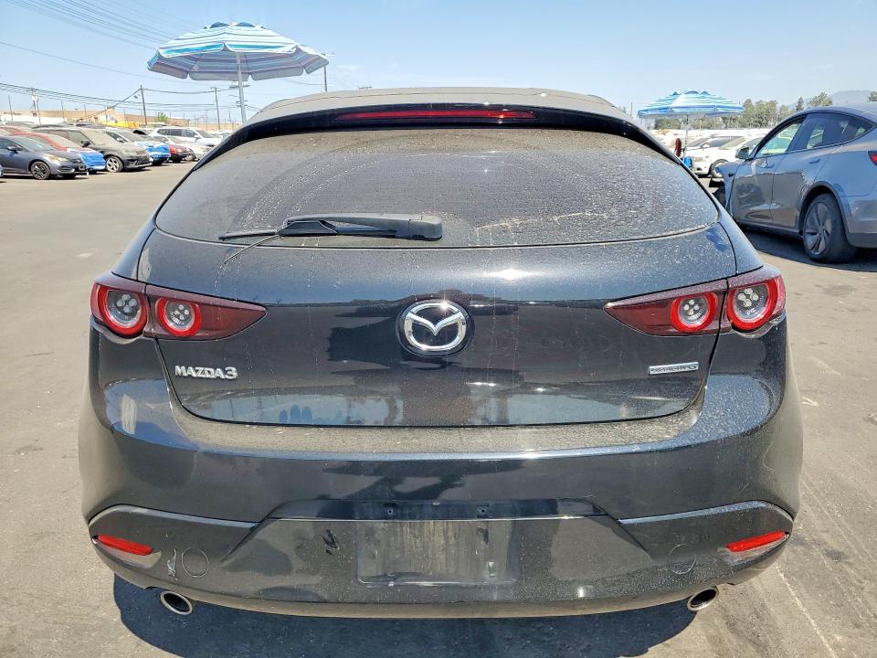 64484956 :رقم المزاد ، JM1BPAKL7M1336889 vin ، 2021 Mazda 3 مزاد بيع