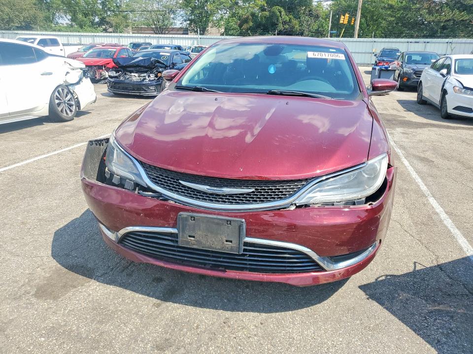 67017006 :رقم المزاد ، 1C3CCCAB3FN602798 vin ، 2015 Chrysler 200 مزاد بيع