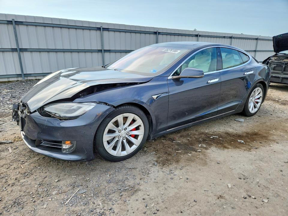 Продажа на аукционе авто 2018 Tesla Model S, vin: 5YJSA1E45JF276040, номер лота: 65276186