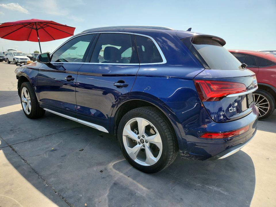 63987056 :رقم المزاد ، WA1BAAFY1M2027608 vin ، 2021 Audi Q5 مزاد بيع
