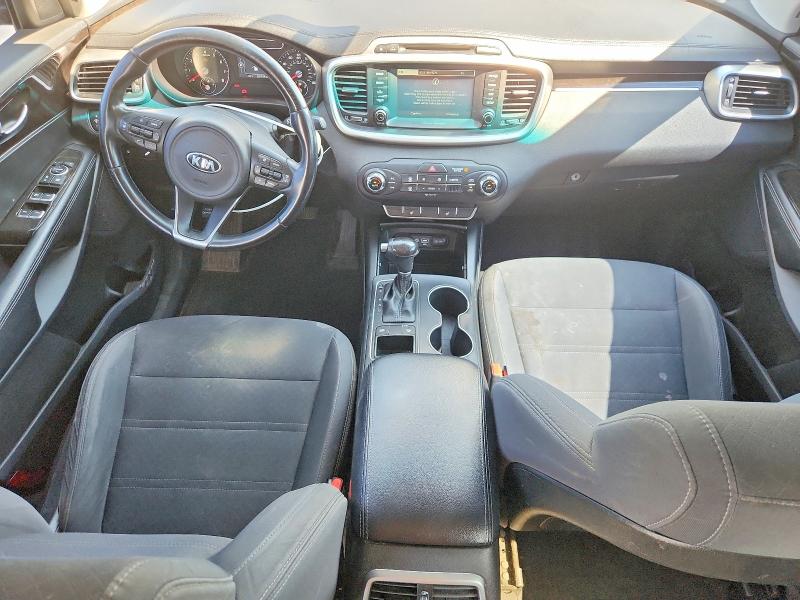 66802296 :رقم المزاد ، 5XYPG4A34HG189011 vin ، 2017 Kia Sorento مزاد بيع