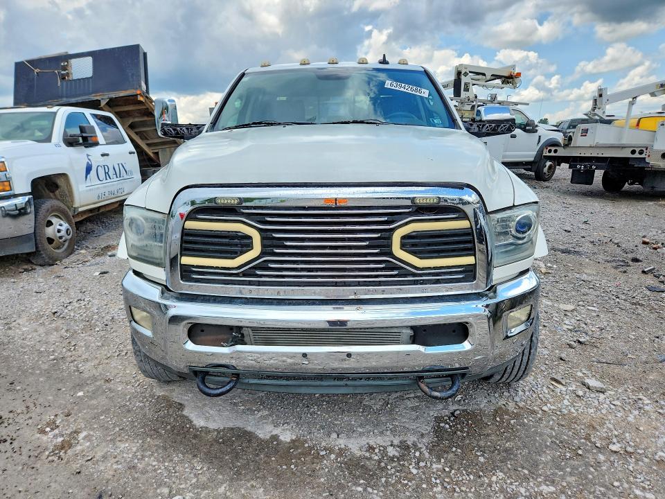 63942686 :رقم المزاد ، 3C7WRNEL7FG551467 vin ، 2015 Ram 5500 مزاد بيع