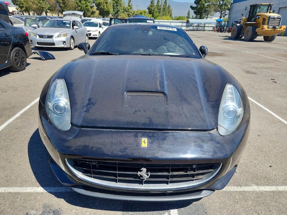 66416416 :رقم المزاد ، ZFF65LJA4A0174614 vin ، 2010 Ferrari California مزاد بيع