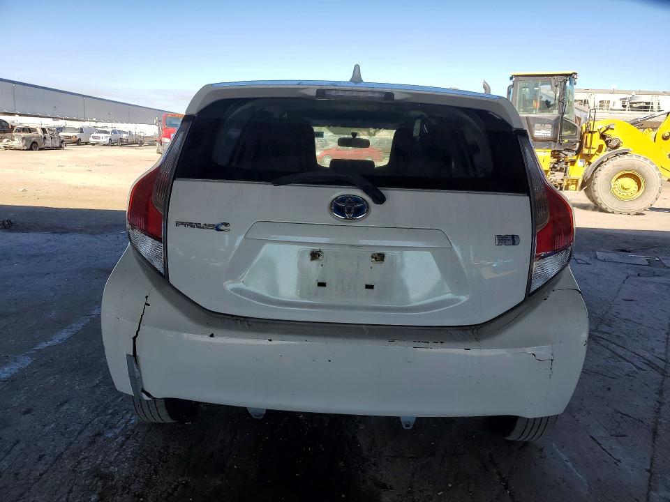 2015 Toyota Prius C მანქანა იყიდება აუქციონზე, vin: JTDKDTB32F1110427, აუქციონის ნომერი: 66727256