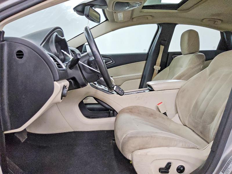 62546696 :رقم المزاد ، 1C3CCCAB2FN532582 vin ، 2015 Chrysler 200 مزاد بيع