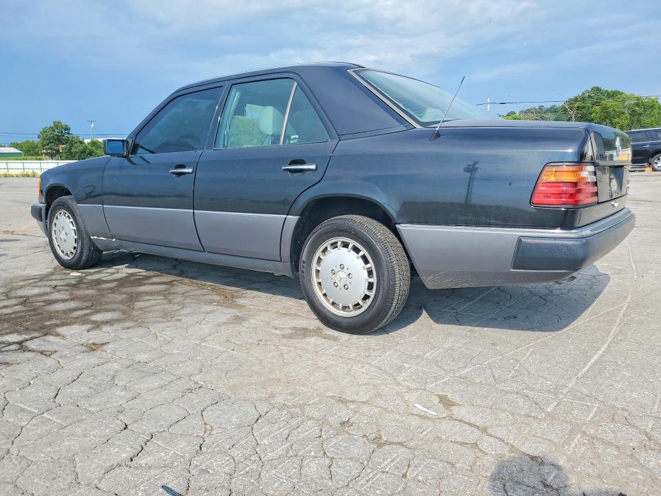 64397146 :رقم المزاد ، WDBED30E2PB912357 vin ، 1993 Mercedes-benz 300 مزاد بيع
