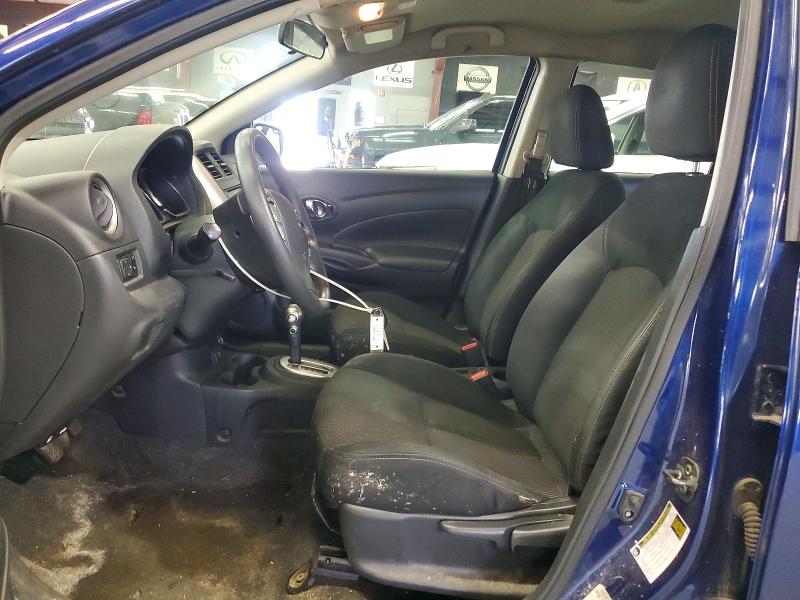 64037026 :رقم المزاد ، 3N1CN7APXKL869085 vin ، 2019 Nissan Versa مزاد بيع
