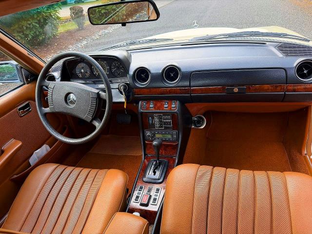 1978 Mercedes-benz 280ce მანქანა იყიდება აუქციონზე, vin: 12305312008767, აუქციონის ნომერი: 66590976