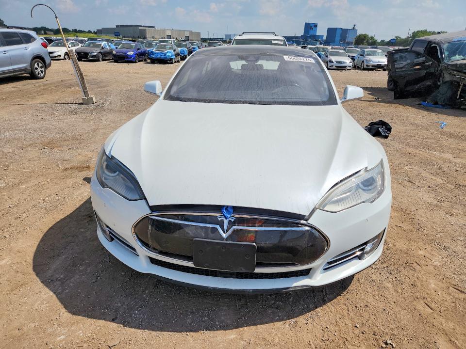 66635226 :رقم المزاد ، 5YJSA1E44GF128342 vin ، 2016 Tesla Model S مزاد بيع
