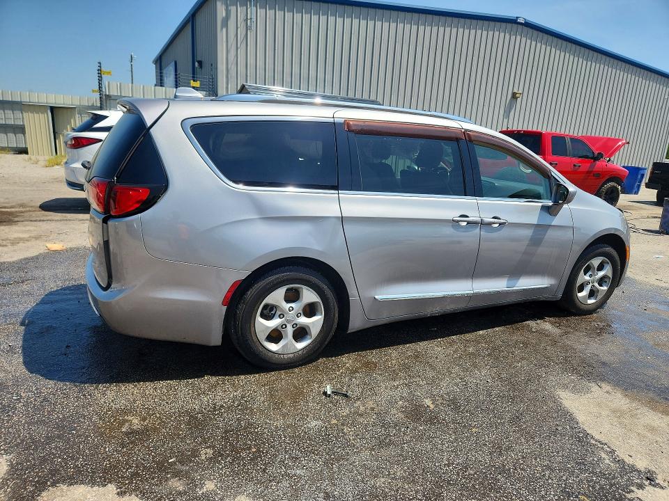 2017 Chrysler Pacifica მანქანა იყიდება აუქციონზე, vin: 2C4RC1EG7HR543762, აუქციონის ნომერი: 65204596