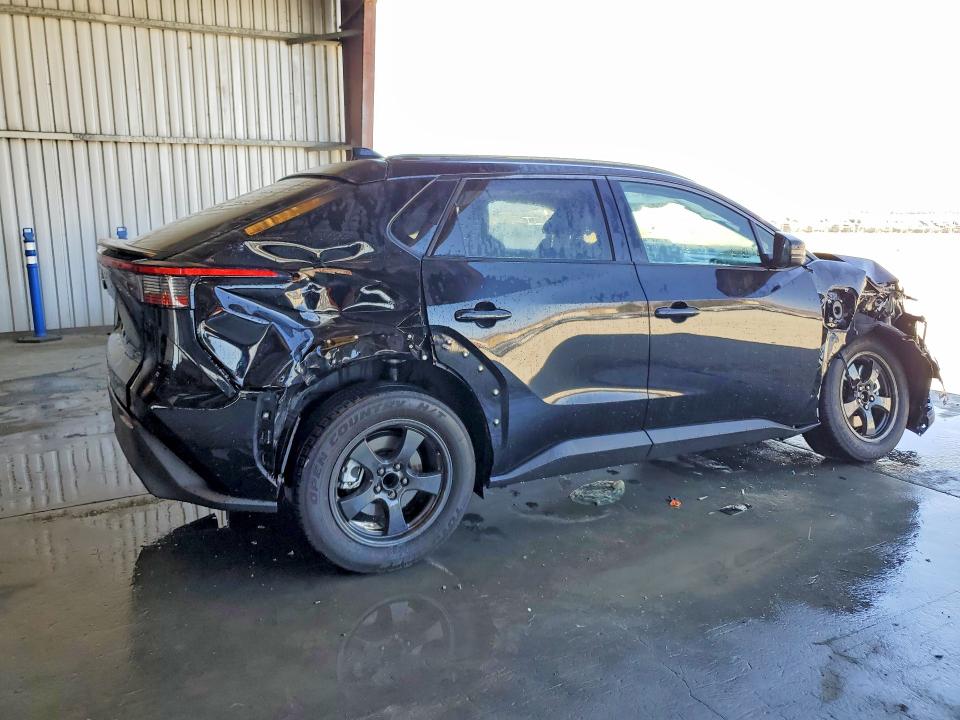 Продаж на аукціоні авто 2026 Toyota Bz, vin: JTMBCAEBXTJ013370, номер лоту: 64045896