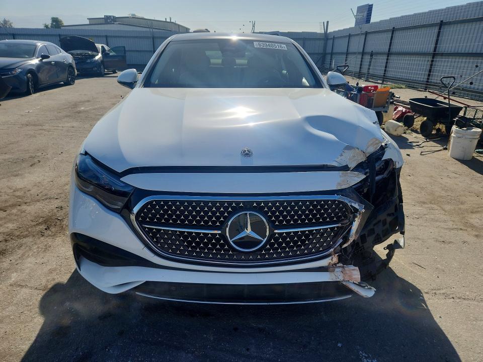 63940516 :رقم المزاد ، W1KLF6BB1SA093451 vin ، 2025 Mercedes-benz E مزاد بيع