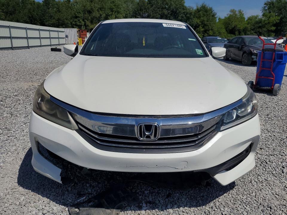 66021486 :رقم المزاد ، 1HGCR2F56HA136299 vin ، 2017 Honda Accord مزاد بيع