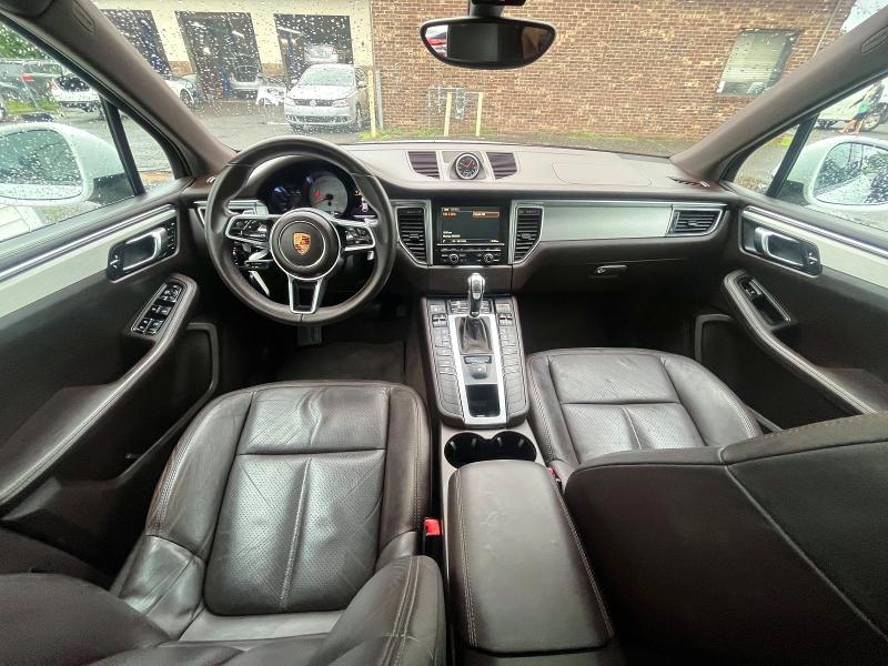 2015 Porsche Macan მანქანა იყიდება აუქციონზე, vin: WP1AB2A59FLB63160, აუქციონის ნომერი: 63898706
