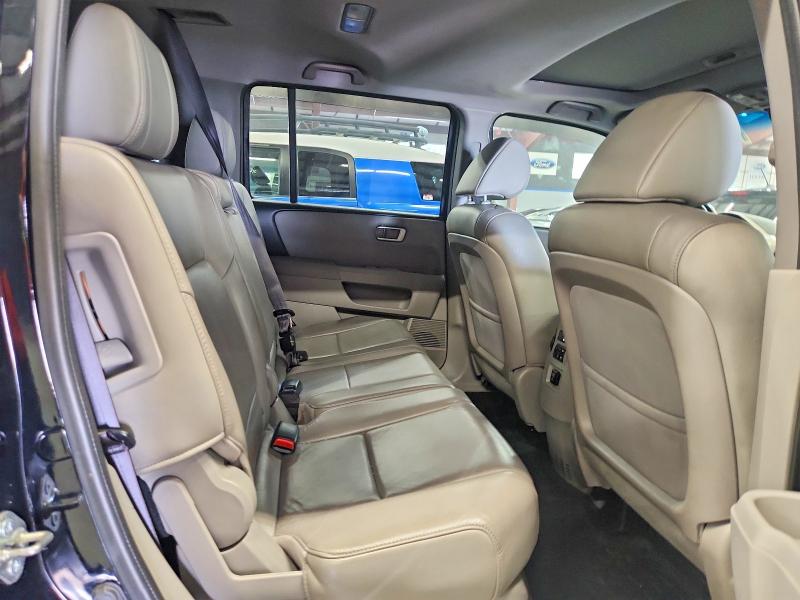 63885136 :رقم المزاد ، 5FNYF4H50FB030263 vin ، 2015 Honda Pilot مزاد بيع