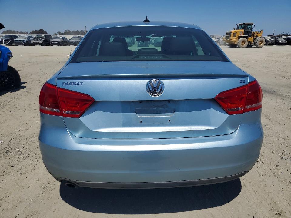 2013 Volkswagen Passat მანქანა იყიდება აუქციონზე, vin: 1VWBP7A35DC136177, აუქციონის ნომერი: 65231556