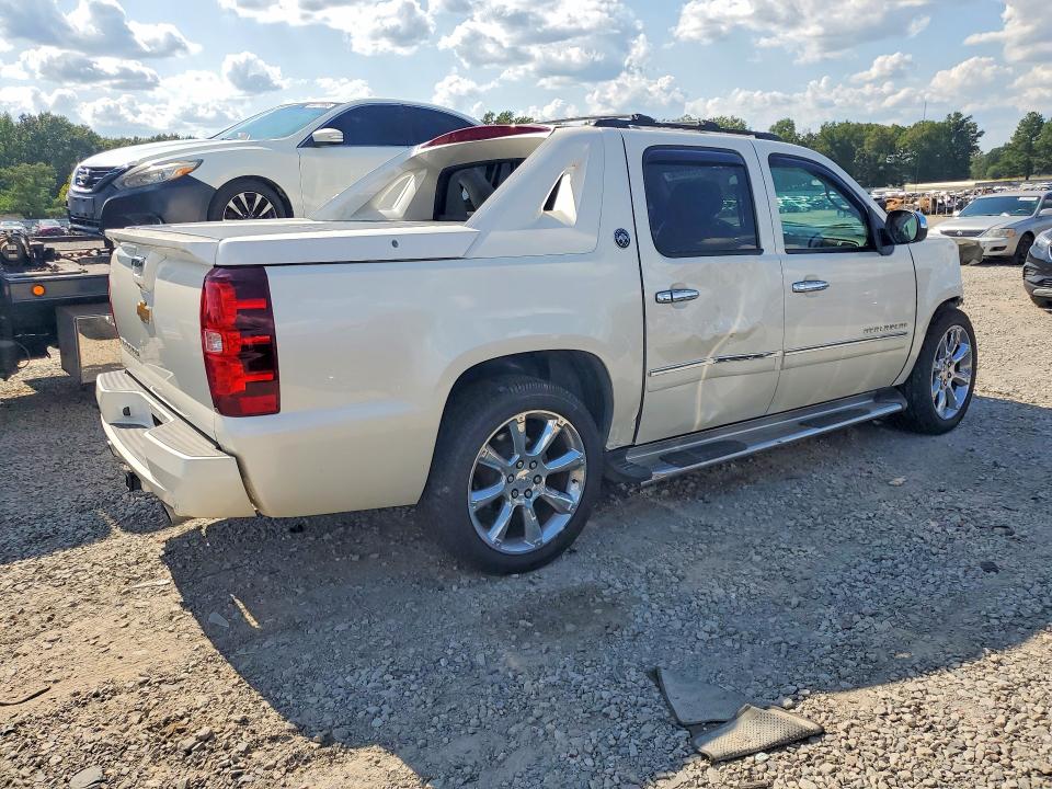 64569496 :رقم المزاد ، 3GNMCGE02DG257518 vin ، 2013 Chevrolet Avalanche مزاد بيع