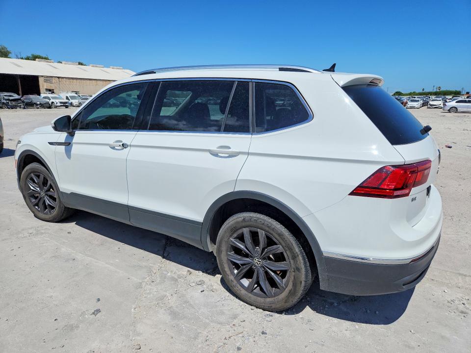 64956066 :رقم المزاد ، 3VV3B7AXXNM071286 vin ، 2022 Volkswagen Tiguan مزاد بيع