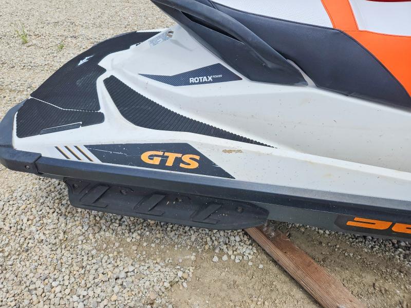 2017 Sea-doo Jet Ski მანქანა იყიდება აუქციონზე, vin: YDV32988J617, აუქციონის ნომერი: 64001546
