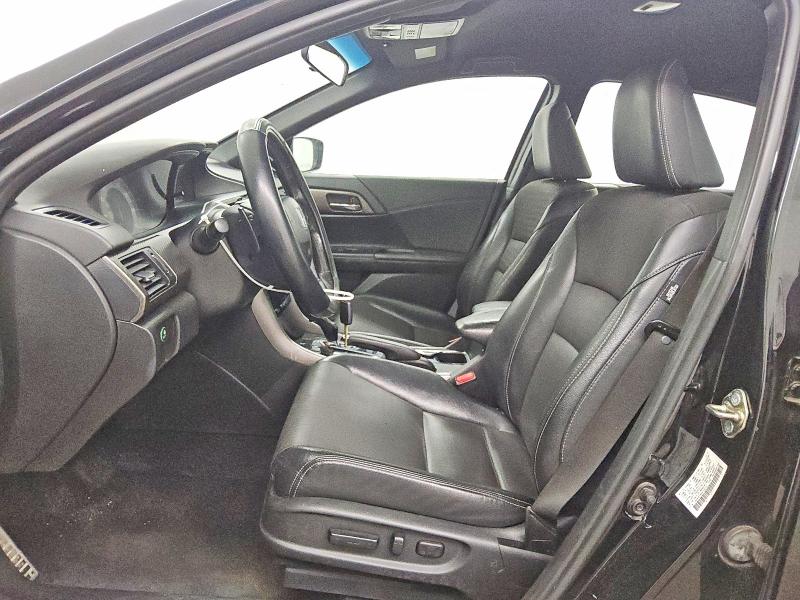 62335456 :رقم المزاد ، 1HGCR2F58HA128303 vin ، 2017 Honda Accord مزاد بيع