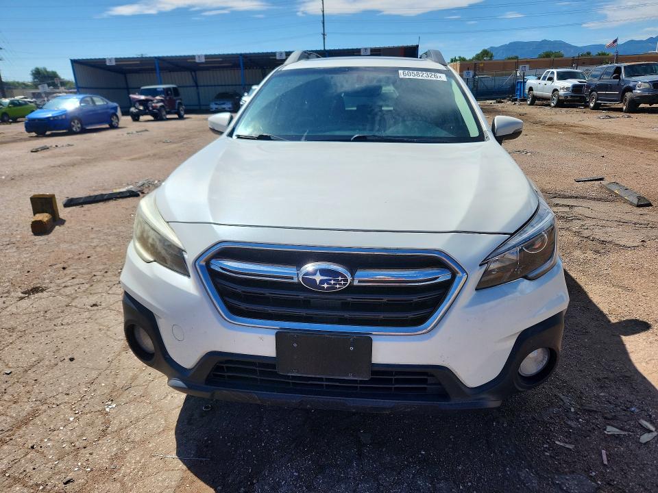 60582326 :رقم المزاد ، 4S4BSAHC2J3352502 vin ، 2018 Subaru Outback مزاد بيع
