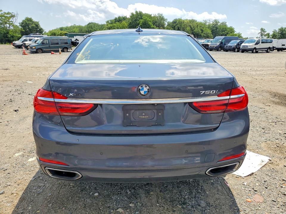 2016 Bmw 750 მანქანა იყიდება აუქციონზე, vin: WBA7F2C57GG419641, აუქციონის ნომერი: 63168126