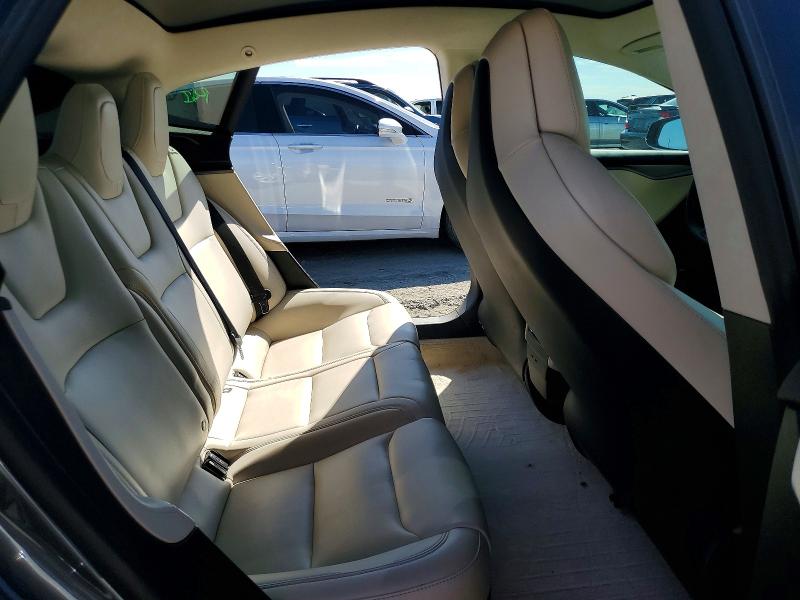66216526 :رقم المزاد ، 5YJSA1E23KF302151 vin ، 2019 Tesla Model S مزاد بيع