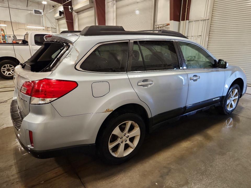 2013 Subaru Outback მანქანა იყიდება აუქციონზე, vin: 4S4BRCCC7D3254701, აუქციონის ნომერი: 66100626