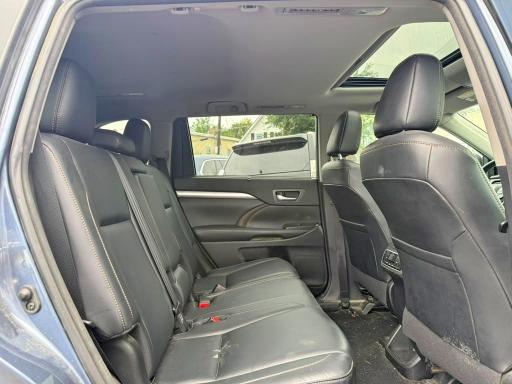 Продажа на аукционе авто 2018 Toyota Highlander, vin: 5TDJZRFH4JS878895, номер лота: 66497016