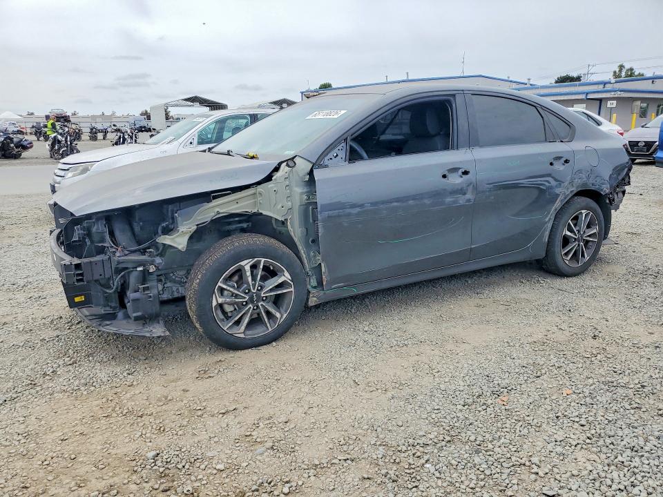65118826 :رقم المزاد ، 3KPF24AD1RE768670 vin ، 2024 Kia Forte مزاد بيع