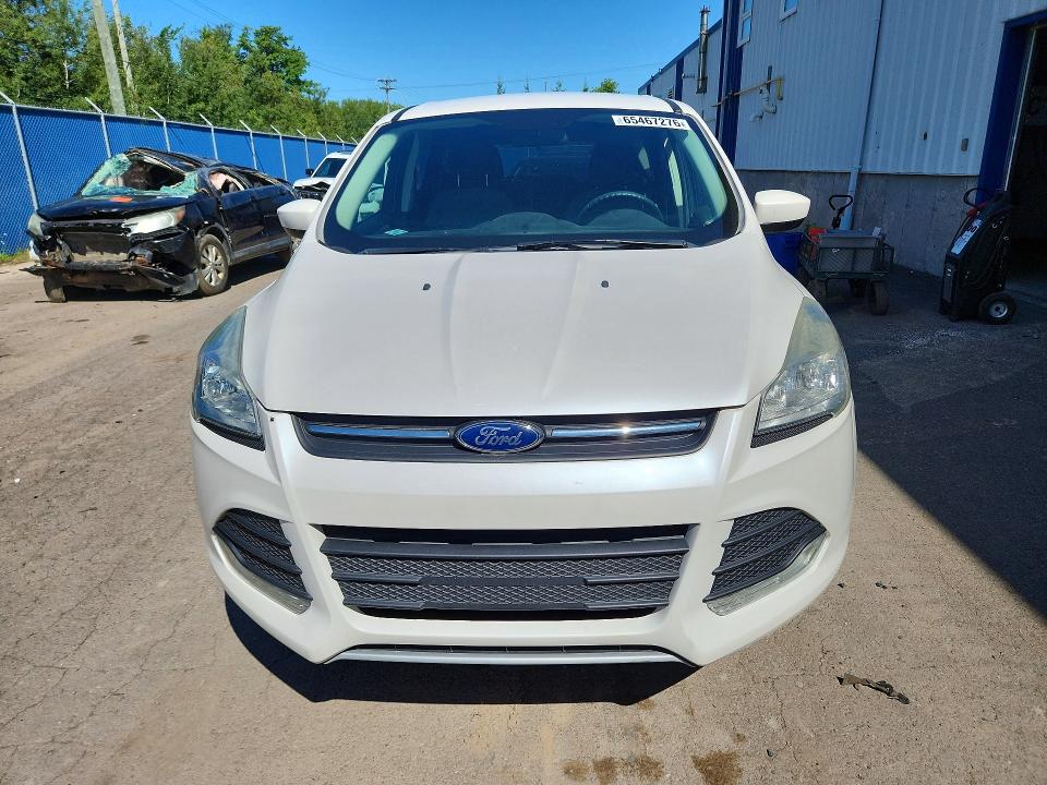 65467276 :رقم المزاد ، 1FMCU0GXXFUC69947 vin ، 2015 Ford Escape مزاد بيع