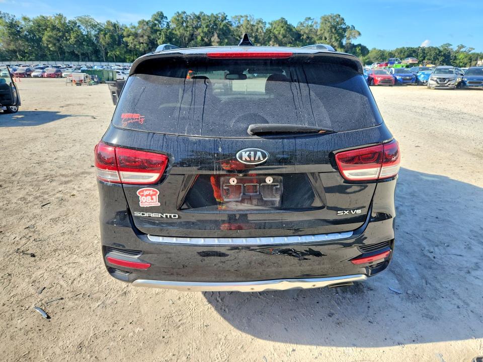 2018 Kia Sorento მანქანა იყიდება აუქციონზე, vin: 5XYPK4A55JG377395, აუქციონის ნომერი: 64660766
