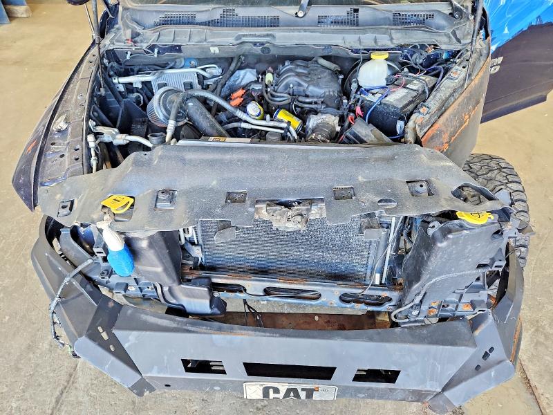 63334726 :رقم المزاد ، 1C6RR7FG0JS221492 vin ، 2018 Ram 1500 مزاد بيع