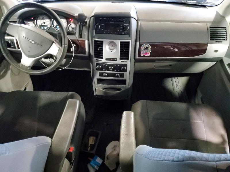 64123416 :رقم المزاد ، 2A4RR5D15AR240059 vin ، 2010 Chrysler Town & Country مزاد بيع