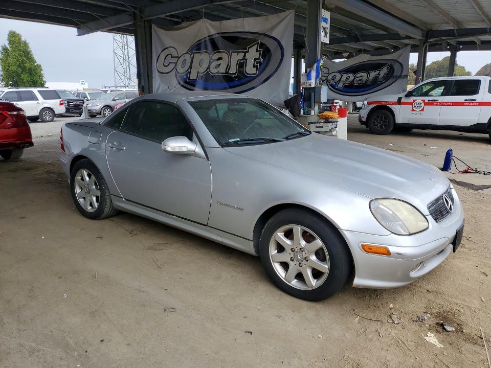 2001 Mercedes-benz Slk მანქანა იყიდება აუქციონზე, vin: WDBKK49F31F186177, აუქციონის ნომერი: 63857466