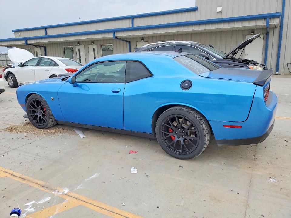 66701016 :رقم المزاد ، 2C3CDZFJ2JH327880 vin ، 2018 Dodge Challenger مزاد بيع