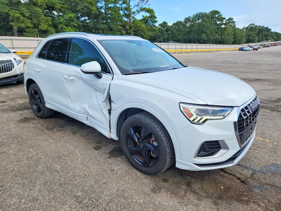 Продажа на аукционе авто 2020 Audi Q3, vin: WA1BECF36L1021666, номер лота: 64645056