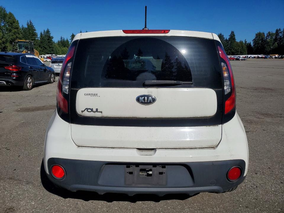 65585206 :رقم المزاد ، KNDJN2A20J7532424 vin ، 2018 Kia Soul مزاد بيع