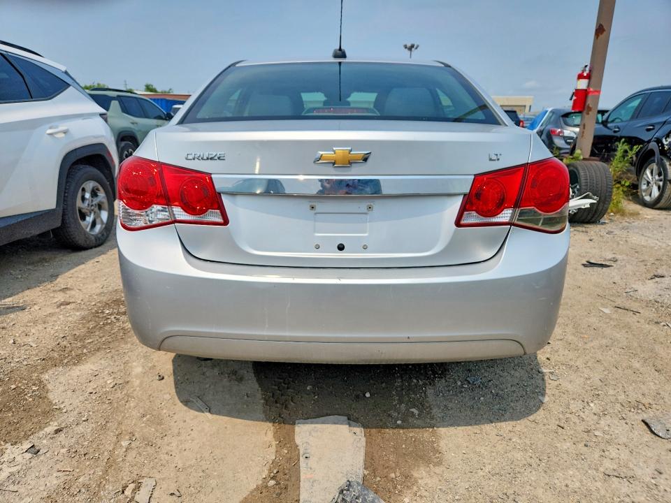 64391476 :رقم المزاد ، 1G1PE5SB8G7123101 vin ، 2016 Chevrolet Cruze Limited مزاد بيع