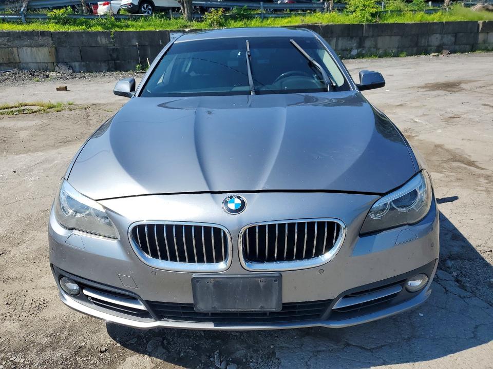 64395576 :رقم المزاد ، WBA5A7C50FD625256 vin ، 2015 Bmw 528 مزاد بيع