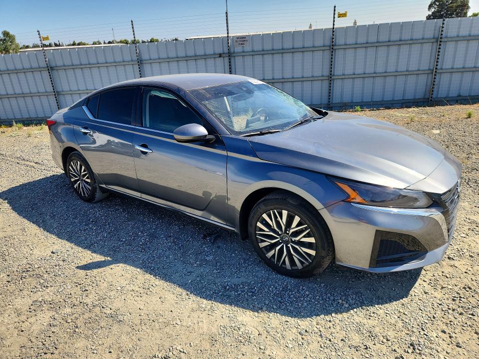 2023 Nissan Altima მანქანა იყიდება აუქციონზე, vin: 1N4BL4DWXPN353130, აუქციონის ნომერი: 65209686