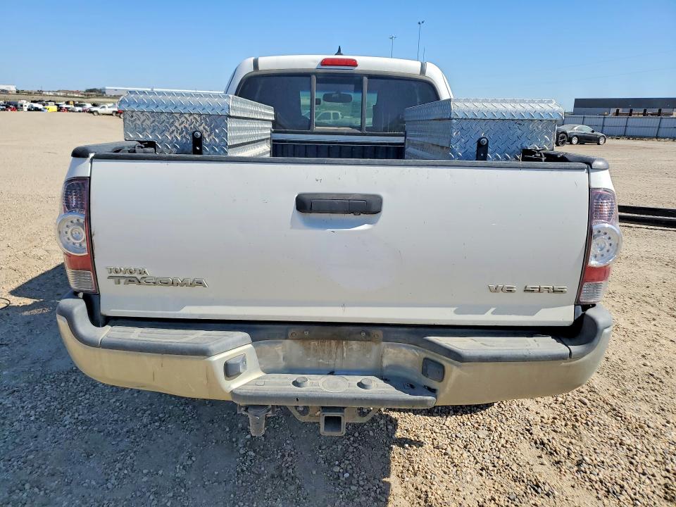 61410236 :رقم المزاد ، 5TFUU4EN5FX111161 vin ، 2015 Toyota Tacoma مزاد بيع