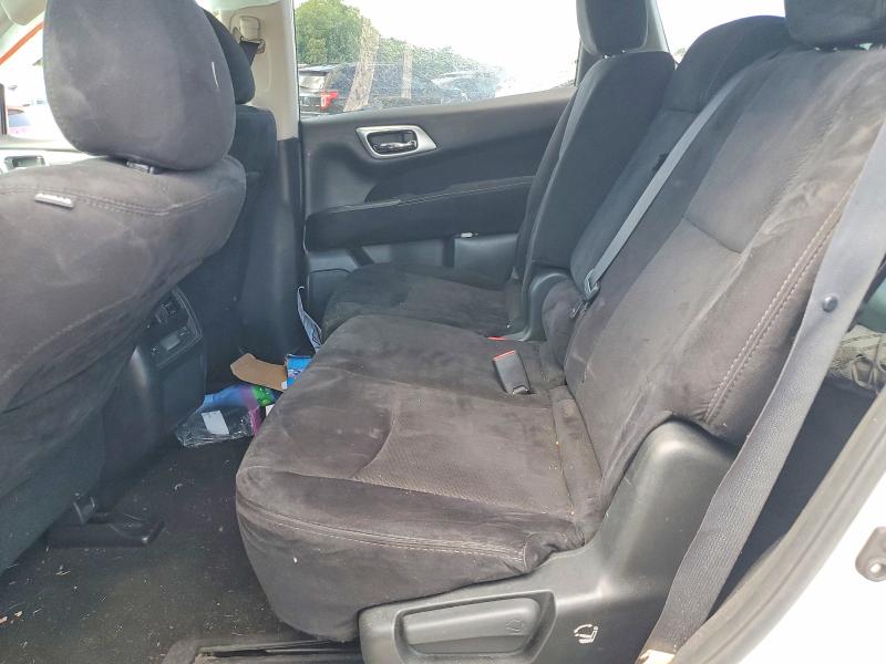 63552006 :رقم المزاد ، 5N1AR2MMXGC611211 vin ، 2016 Nissan Pathfinder مزاد بيع