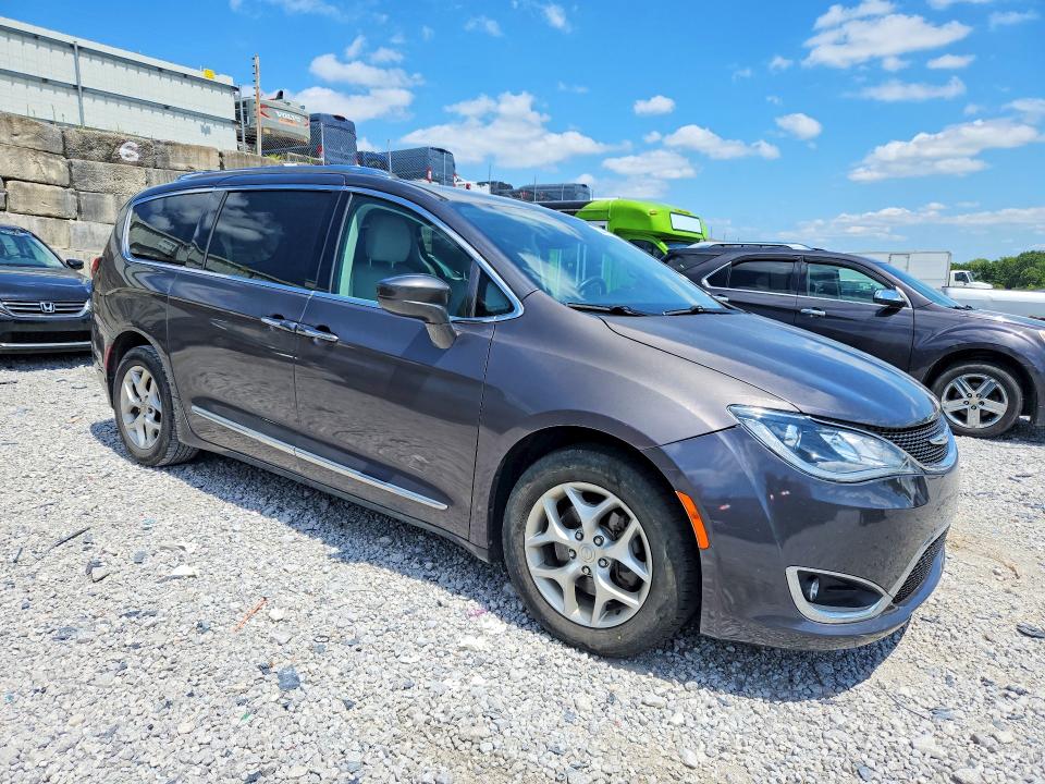 63448716 :رقم المزاد ، 2C4RC1EG1KR686942 vin ، 2019 Chrysler Pacifica مزاد بيع