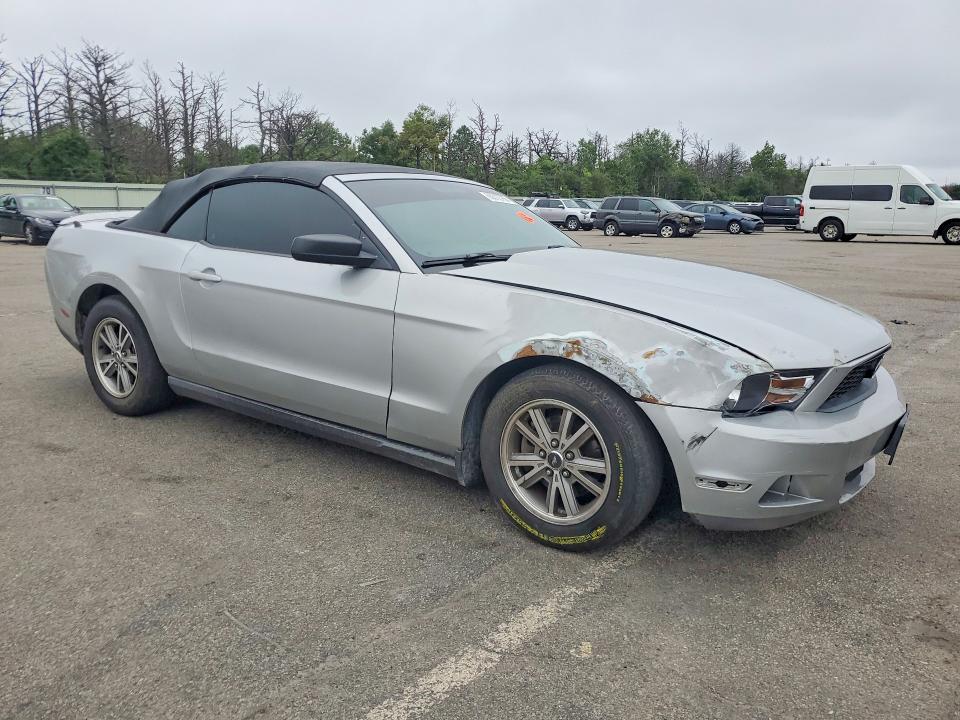 65310786 :رقم المزاد ، 1ZVBP8EN2A5173317 vin ، 2010 Ford Mustang مزاد بيع