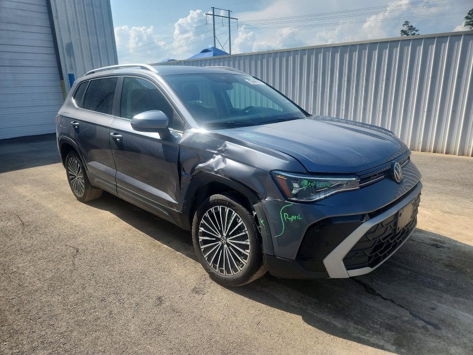 64323806 :رقم المزاد ، 3VVSC7B27TM007375 vin ، 2026 Volkswagen Taos مزاد بيع