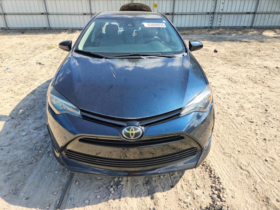 Продаж на аукціоні авто 2018 Toyota Corolla, vin: 5YFBURHE3JP813812, номер лоту: 63880036