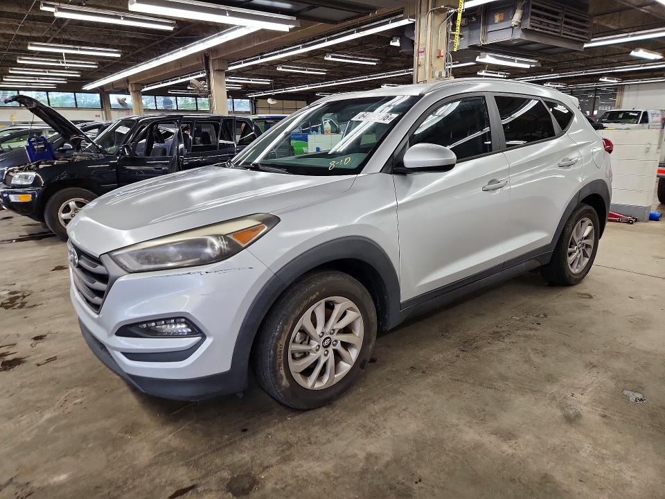 64793236 :رقم المزاد ، KM8J33A45GU090985 vin ، 2016 Hyundai Tucson مزاد بيع